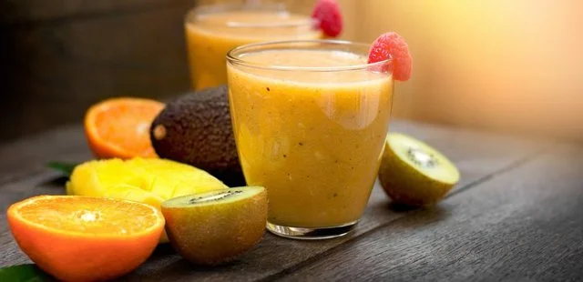 Jugo de frutas que da energía toda primavera; aprender el Secreto