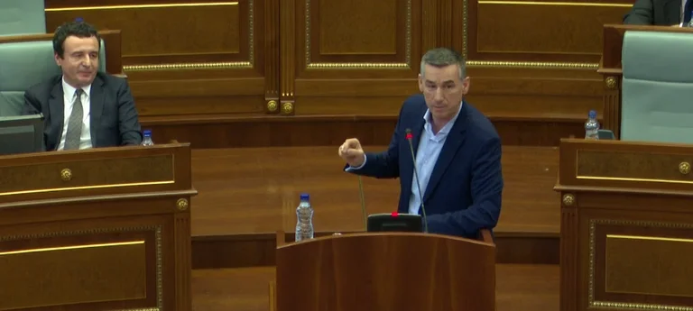 Kurt: Je suis prêt à vous attendre pour une réunion au siège du PDK.