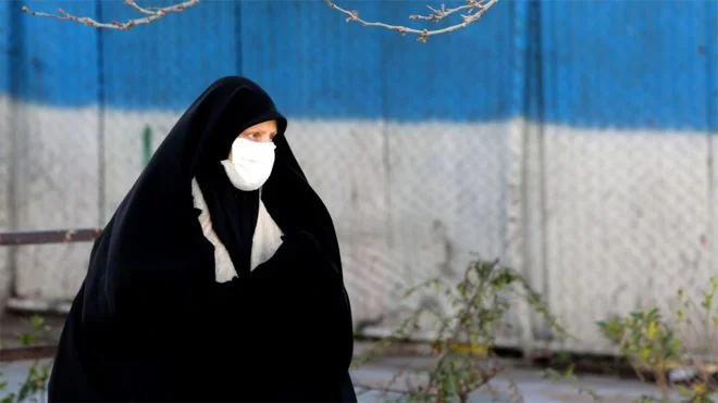 L'Iran rilascia temporaneamente 54,000 prigionieri per combattere il coronavirus diffuso
