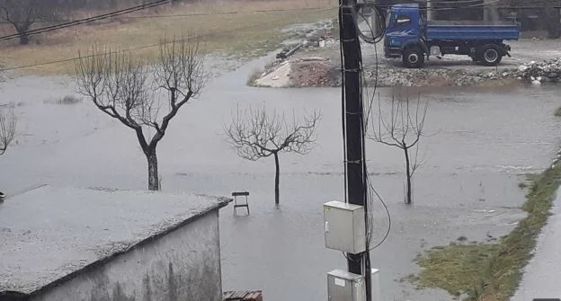 Montenegro hit by bad weather, flights canceled