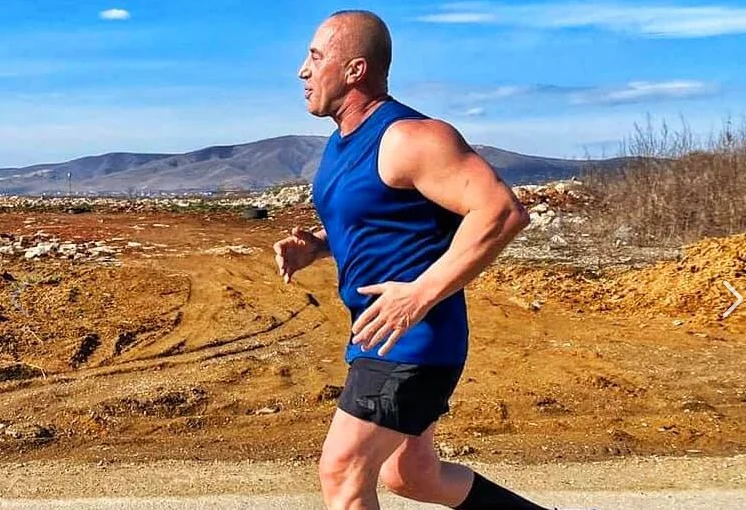 Haradinaj exhumiert: Betriebt 19 Kilometer