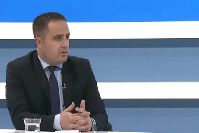 Selmanaj: Si el gobierno se llama antiamericano, el LDK sale