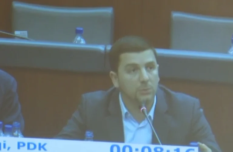 Krasniqi: Der Ministerpräsident konnte ohne den Präsidenten in Brüssel Spaß machen, ohne Deal.