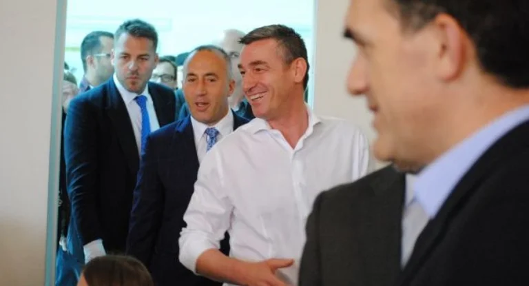 Kurt invite Veselin de Haradinaj à une réunion