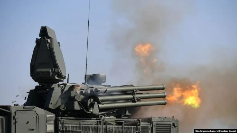 La Serbie continue à s'armer, derrière la Russie pour acheter des armes même d'Israël