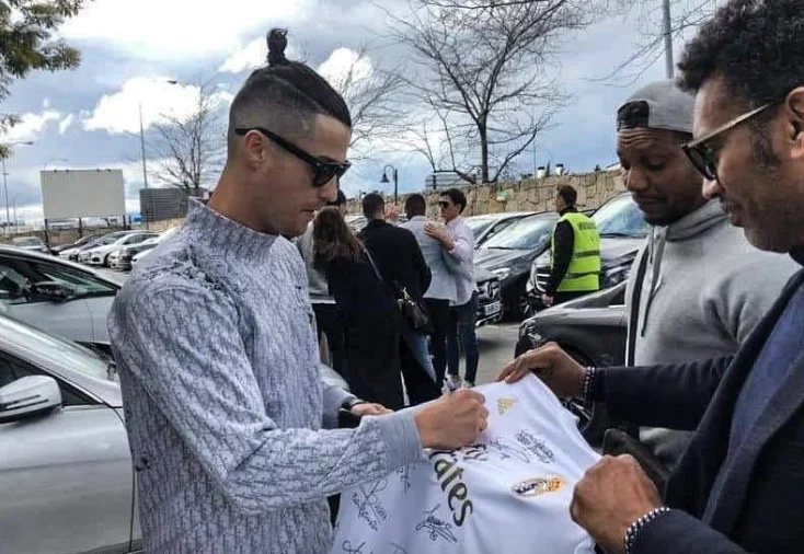 Cristiano Ronaldo non fa la TV, va direttamente a Bernabeu per vedere El Classic.