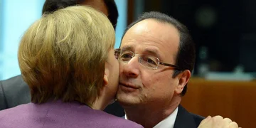 Coronavirus: la Francia si avvicina al divieto dei baci