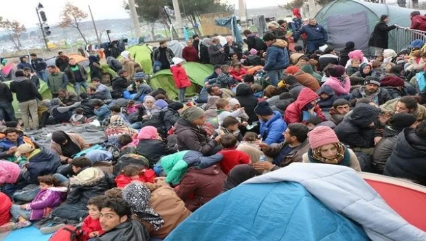 Turkey opens door to refugees to Europe