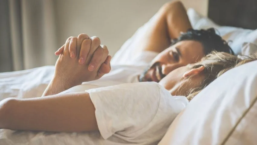 4 arsye pse seksi gjatë menstruacioneve mund të jetë i dobishëm