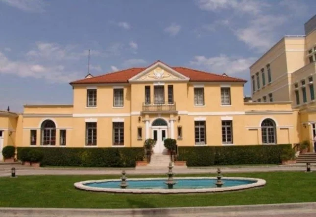 The US Embassy calls on its citizens living in Albania: Avoid the protest square