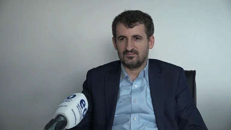 Miftarian: Kurt fait “voir”, des rapports à risque avec des internationaux