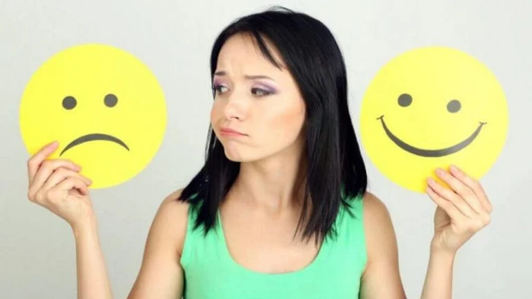 11 Ways to Be Happy Though Surrounded by Negative People