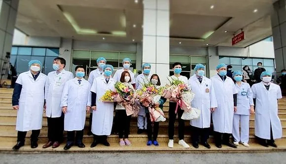 32,495 pacientë të shëruar nga koronavirusi në Kinë, lirohen nga spitali