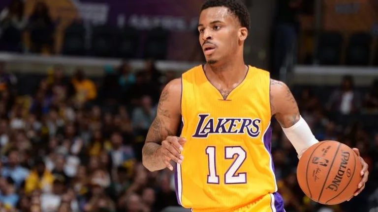 Zyrtare: Golden Eagle Ylli transferon ish-lojtarin e LA Lakers