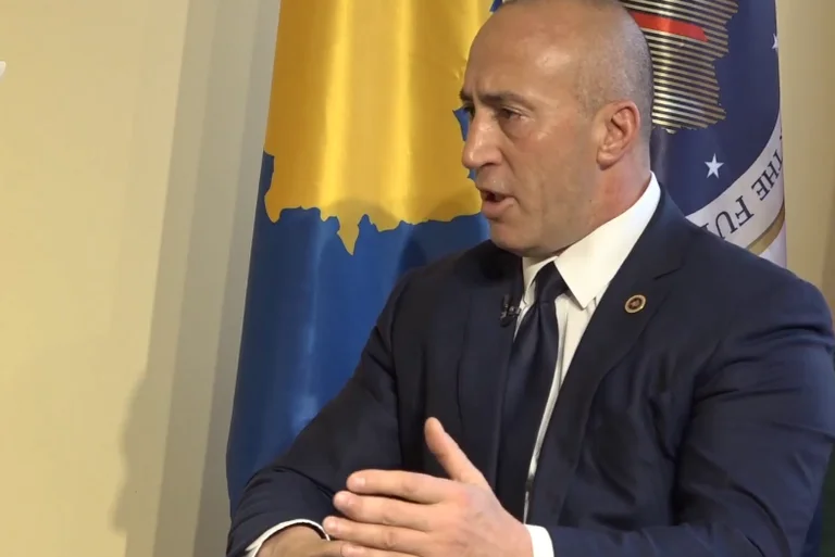 Haradinaj – Kurtit: Tregona pse një ueb-faqe e një ministrie tuaj kushton 30 mijë euro