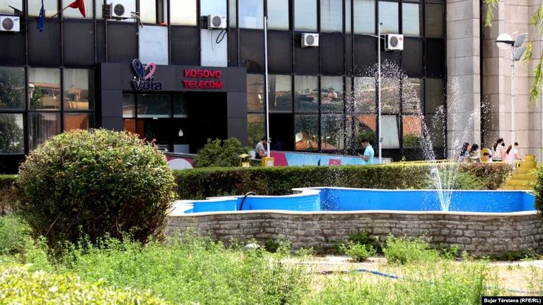 Raportohet që zyrtari që u pagua 12,300 euro në muaj meritoi të paguhej edhe më shumë