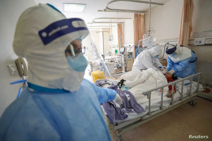 20-vjeçarja në Wuhan pa simptoma, infekton pesë të afërm me koronavirus