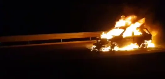 Vetura merr flakë në autostradën “Ibrahim Rugova”