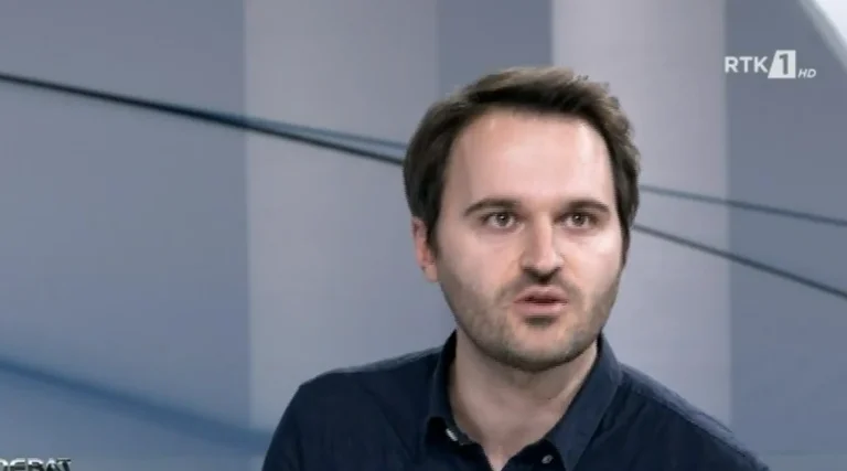 Krasniqi: Kurti për 15 vjet ka promovuar kauza që kanë vdekur njerëz, ndërkaq për një javë u zhveshë prej atyre kauzave