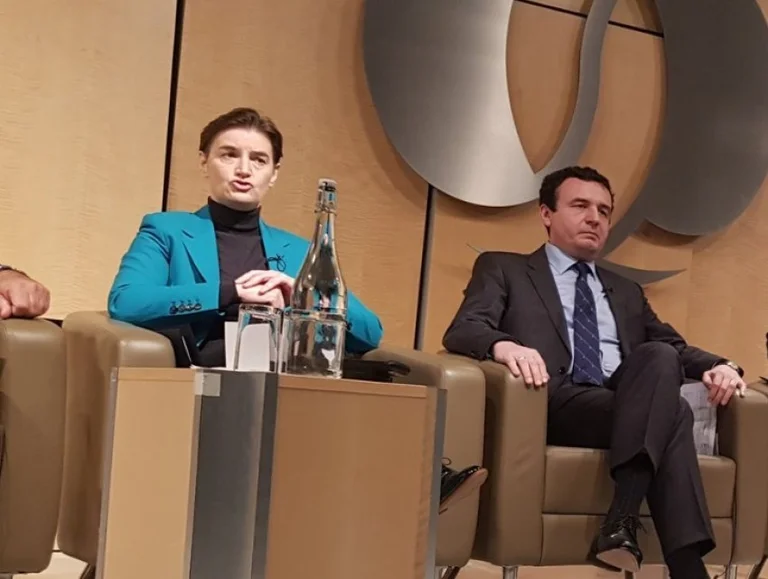 Poshtëruese: VV rrit përpjekjet për ta bindur Serbinë që të ulet për negociata
