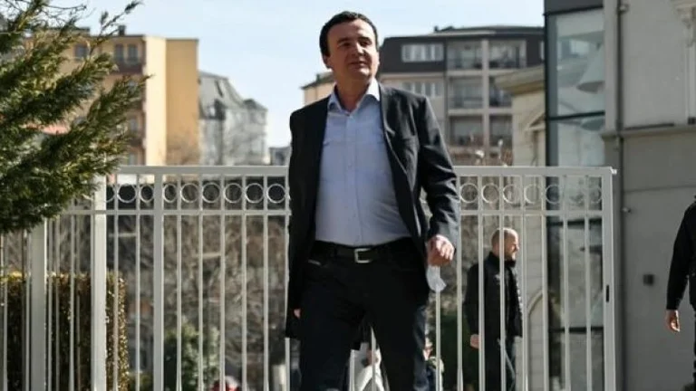 A duhet të lëvizë kryeministri pa sigurim?