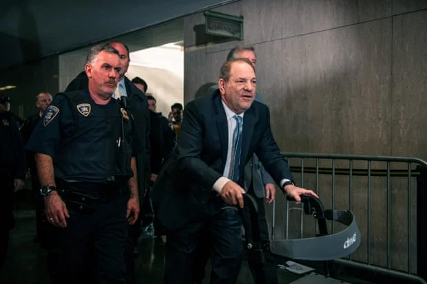 Ish producenti Harvey Weinstein shpallet fajtor për abuzim seksual