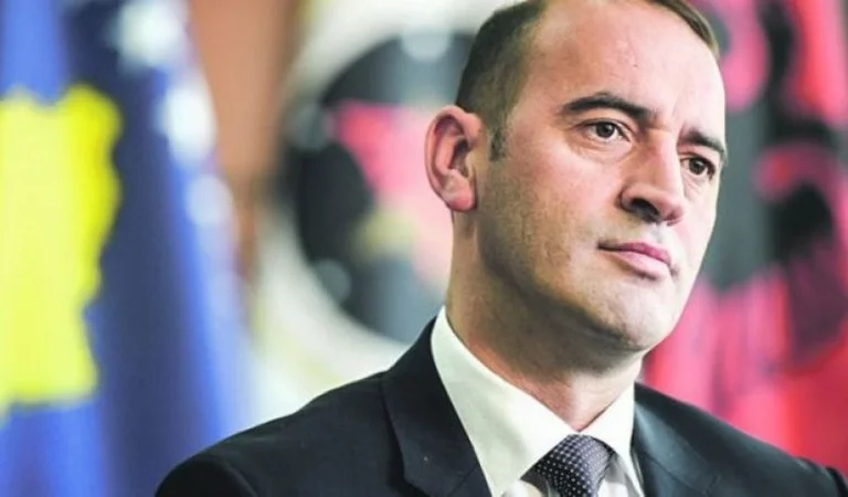 Haradinaj i reagon Kurtit që i qeshi Ana Bërnabiqit: Sjellja e jote përtej zgërdhimjes