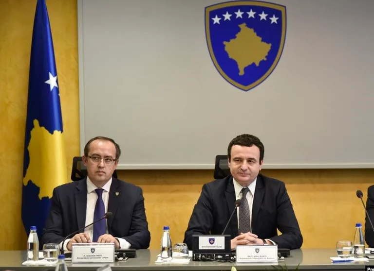 Kurti: Avdullah Hoti le desea fuerza y buen trabajo