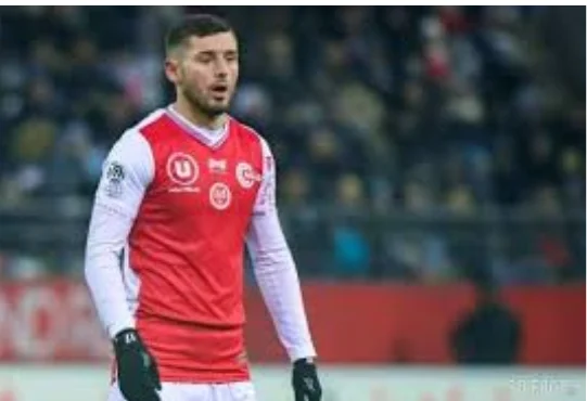 Arber Zenelli torna, giocando per 45 minuti