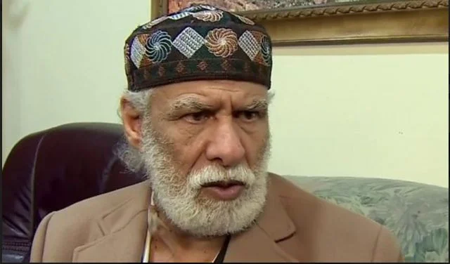 Forgives the assailant for trying to kill him in London's mosque.