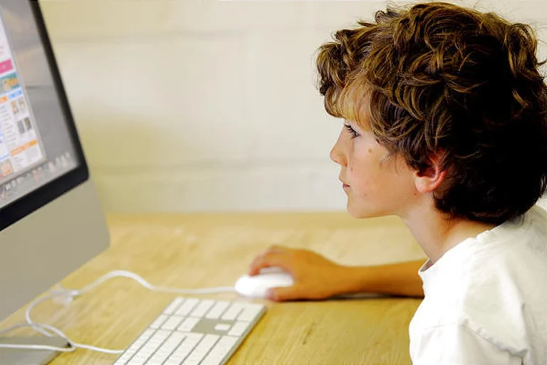 Children in Kosovo have access to all websites