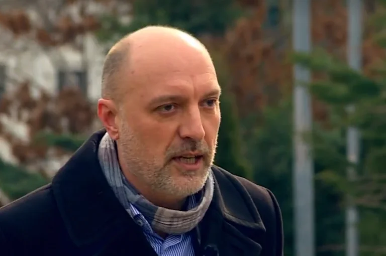 Ymer: Albin Kurti quietly continues to reject the symbols of the State, to be seen