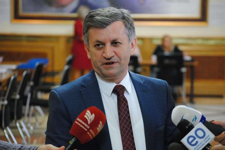 Ismet Beqiri consigue dos puestos al día
