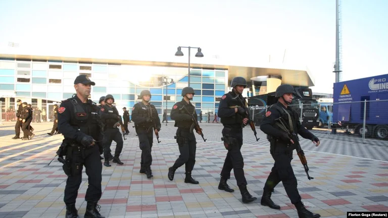 La police albanaise arrête 115 personnes pour une organisation de jeux chanceux