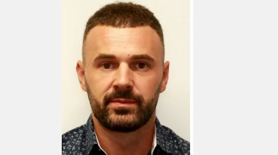 Case of attempted murder: Police are looking for this guy.