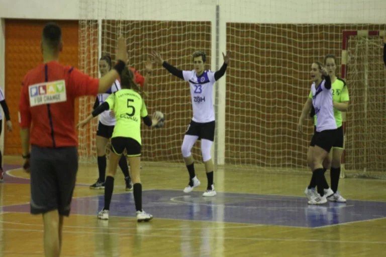 Due incontri locali sull'undicesimo giro del Superleague Handball