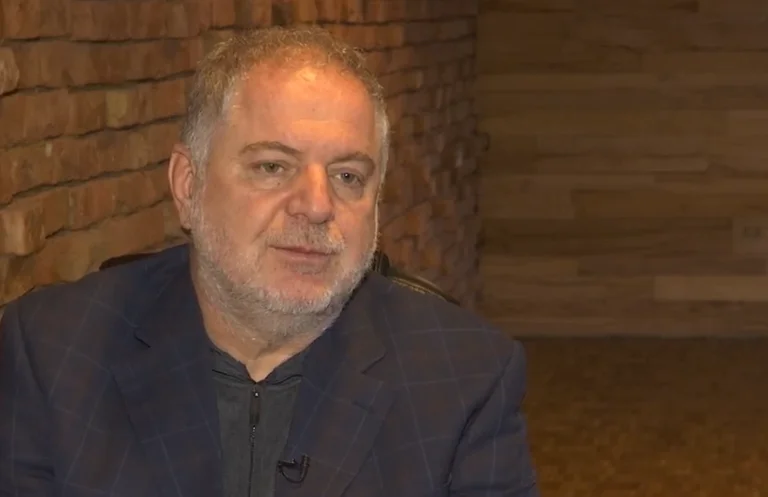 Haxhiu : Les dirigeants du Kosovo ne deviennent pas têtus, maintenant Green fait affaire avec la décision de la Serbie