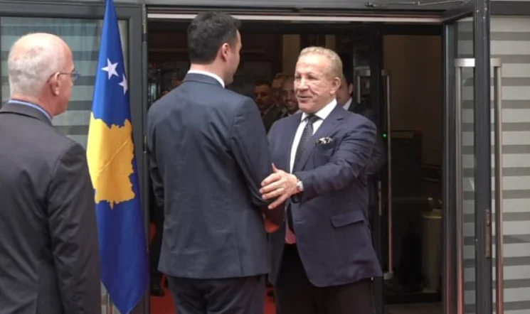 Ex compagno Behet Pacolli, ora console, sfugge alla decisione di Conjufca