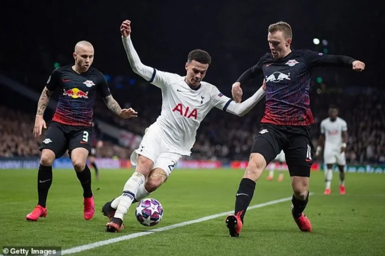 Finds out why Leipzig players played with fans with different logos