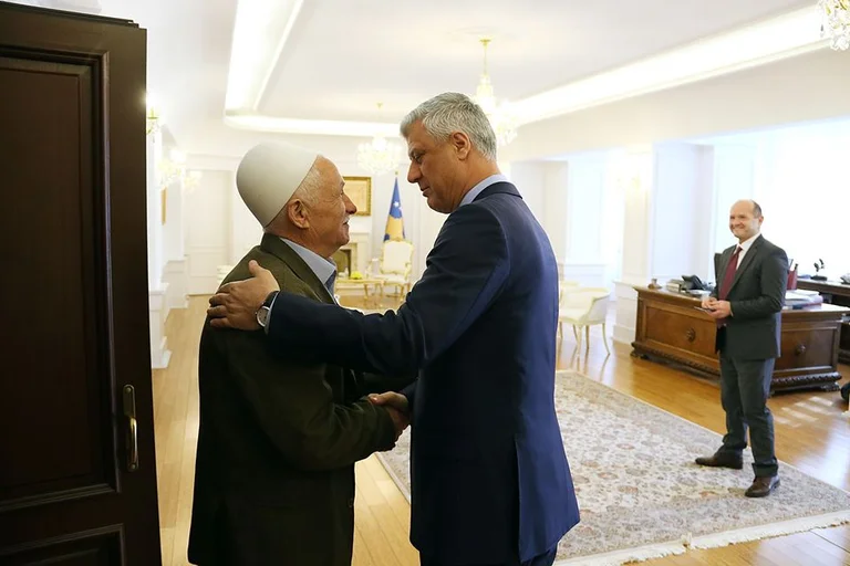 La Medalla Presidencial de Thaci Graces, Haxhi Demaku