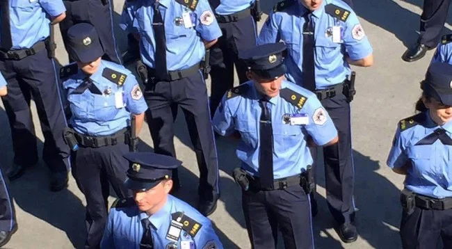 Oltre 100 persone con problemi psichici, la polizia non può licenziarli