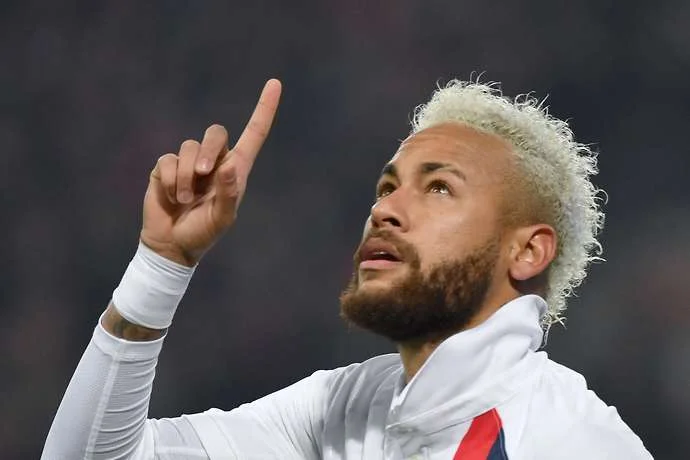 Neymar accuse son club de ne pas être activé en quatre matchs