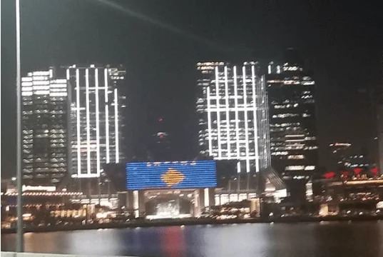 Abu Dhabi desea la independencia de Kosovo espectacularmente