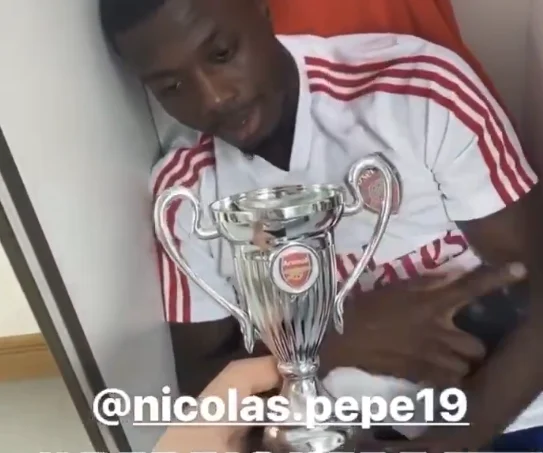 Questo è il regalo speciale che Mustaf ha dato a Pepe.