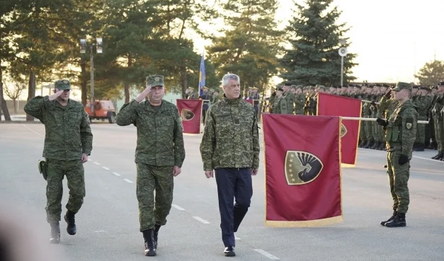 Thaci de la ceremonia de independencia del KSF: Ejército de Kosovo apunta a nuevos objetivos