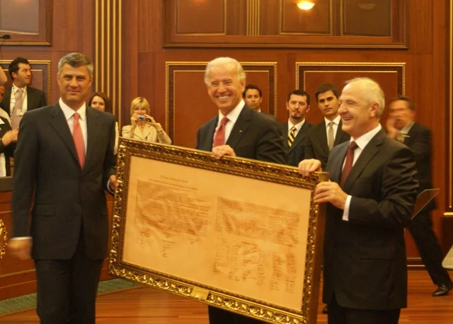 Un momento histórico cuando Kosovo fue declarado estado