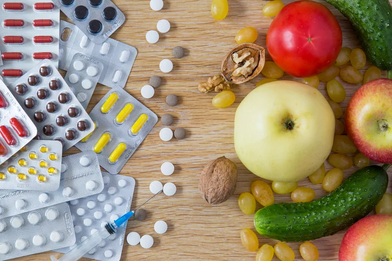 Nunca tome medicamentos después de comer estos alimentos