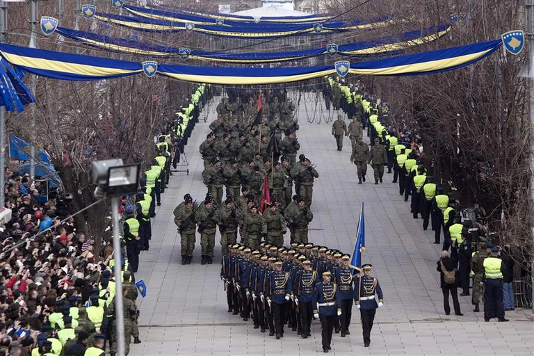 Desfile del Ejército para el 12 aniversario de la Independencia
