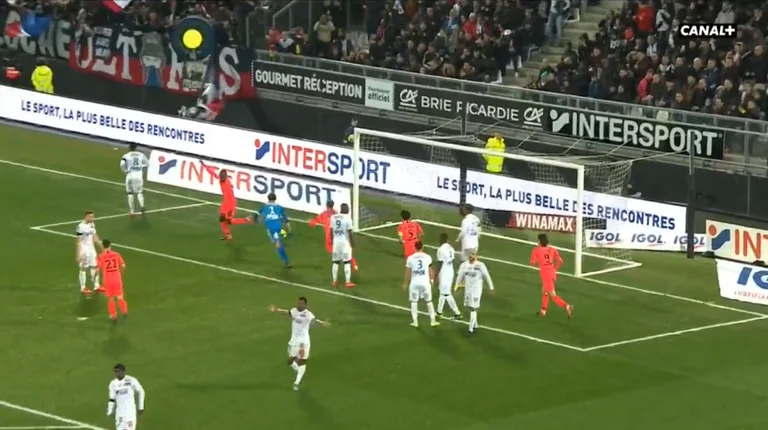 PSG hace milagros en Francia: De desventaja 3-0, igual 3-3