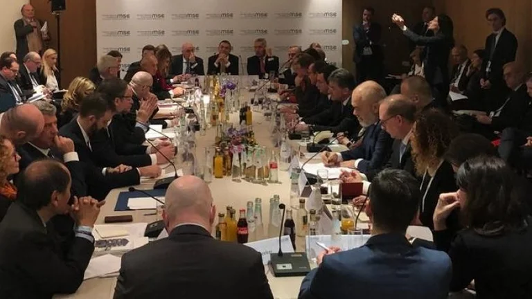 Detalles de la reunión en Munich: Cómo se estrelló el Vuchy Kurt